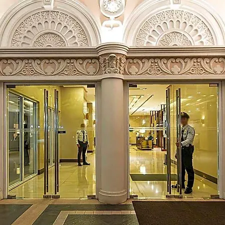 Condo At Venice Mall, Near Airport, Bgc & Makati