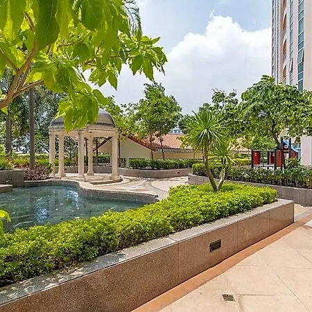 Condo At Venice Mall, Near Airport, Bgc & Makati