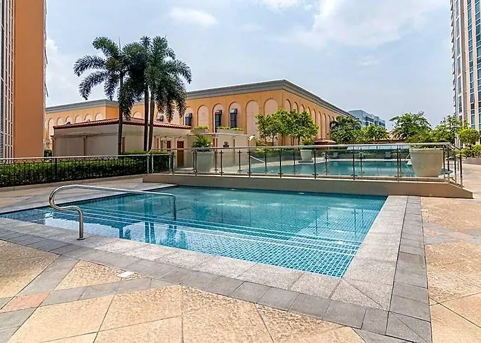 Отель At Venice Mall, Near Airport, Bgc & Makati Манила